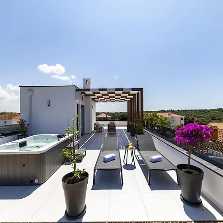 Crowonder Mila Prestige With Heated Swimming Pool, Jacuzzi And Sauna * Zaton (Zadar)