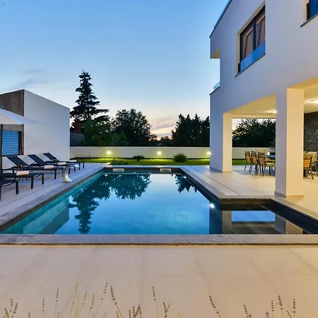 Villa Crowonder Mila Prestige With Heated Swimming Pool, Jacuzzi And Sauna Zaton (Zadar)