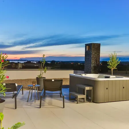 Crowonder Mila Prestige With Heated Swimming Pool, Jacuzzi And Sauna Zaton (Zadar)