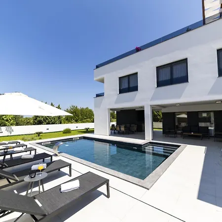Crowonder Mila Prestige With Heated Swimming Pool, Jacuzzi And Sauna * Zaton (Zadar)