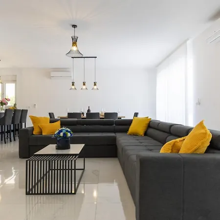 Crowonder Mila Prestige With Heated Swimming Pool, Jacuzzi And Sauna Villa Zaton (Zadar)