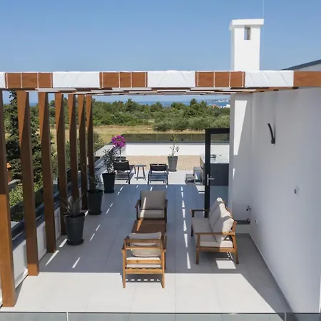 Crowonder Mila Prestige With Heated Swimming Pool, Jacuzzi And Sauna Villa Zaton (Zadar)
