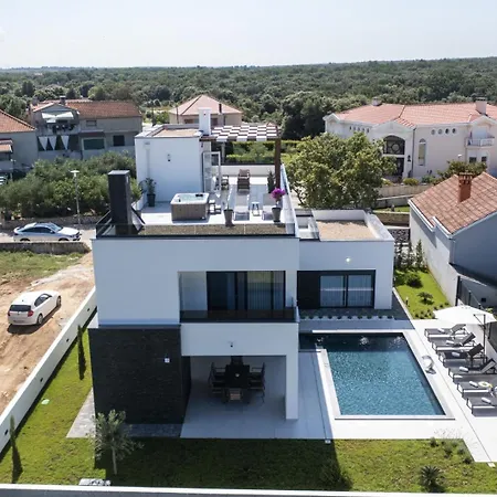 Crowonder Mila Prestige With Heated Swimming Pool, Jacuzzi And Sauna Zaton (Zadar)