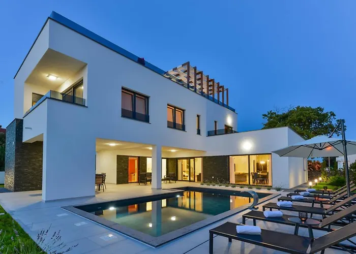 Crowonder Mila Prestige With Heated Swimming Pool, Jacuzzi And Sauna Vila Zaton (Zadar)