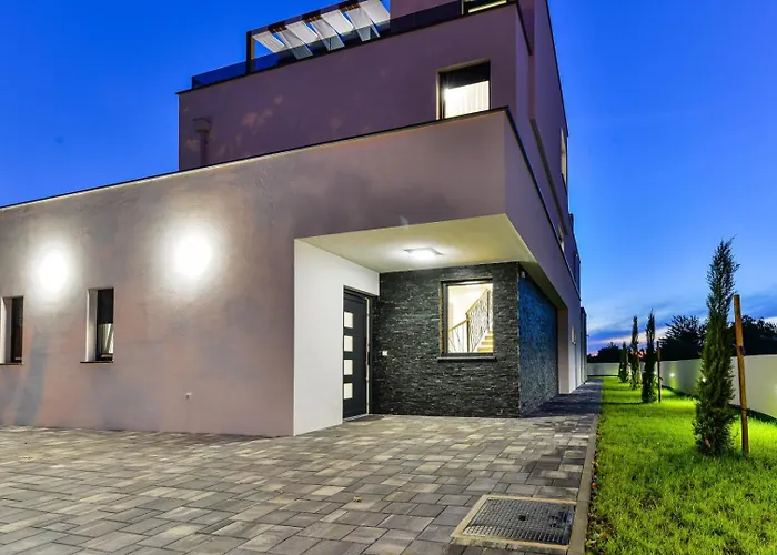 Vila Crowonder Mila Prestige With Heated Swimming Pool, Jacuzzi And Sauna Zaton (Zadar)