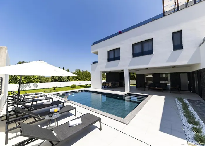 Crowonder Mila Prestige With Heated Swimming Pool, Jacuzzi And Sauna * Zaton (Zadar)