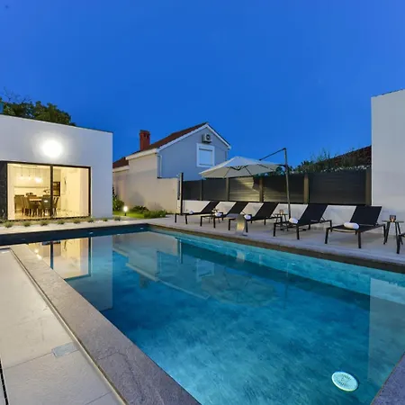Crowonder Mila Prestige With Heated Swimming Pool, Jacuzzi And Sauna * Zaton (Zadar)