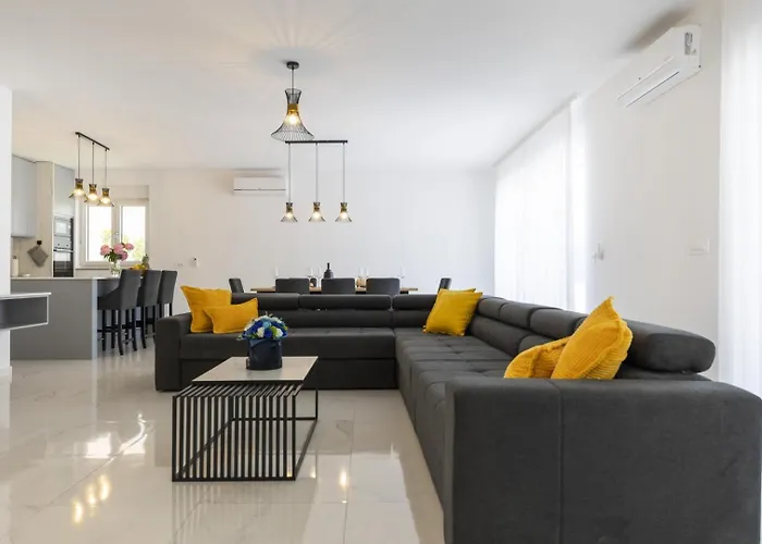Crowonder Mila Prestige With Heated Swimming Pool, Jacuzzi And Sauna Villa Zaton (Zadar)