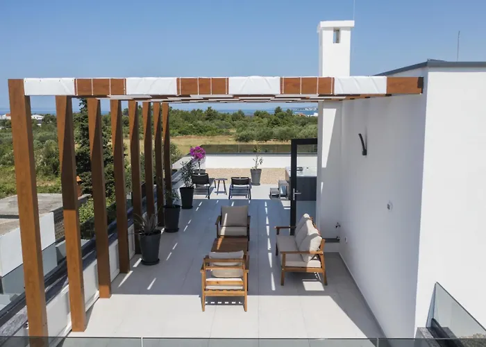 Crowonder Mila Prestige With Heated Swimming Pool, Jacuzzi And Sauna Villa Zaton (Zadar)